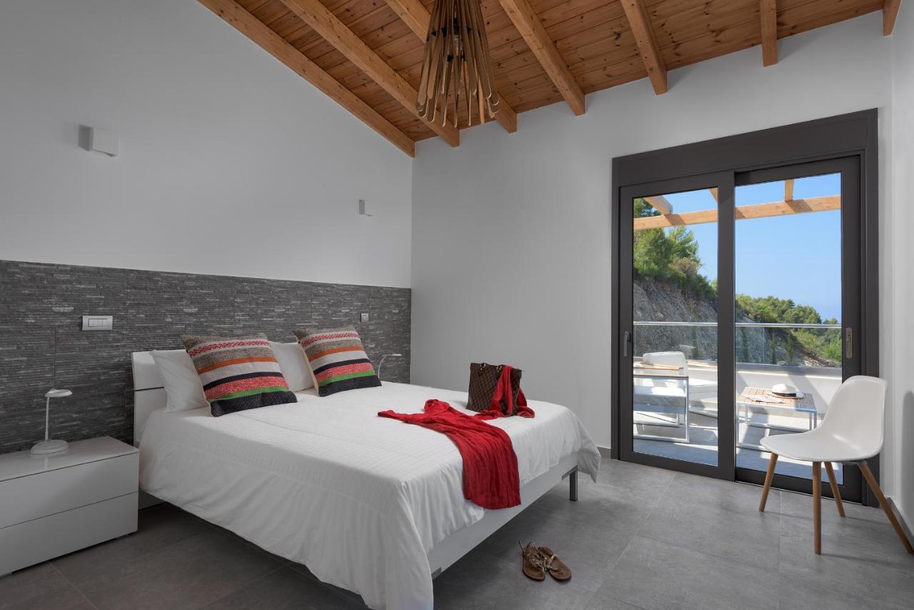 Kathisma Bay Villas - Luxury Villas - Villa Helios Каламици Экстерьер фото